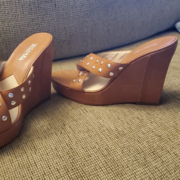 Shoes - Picture 2 of 2